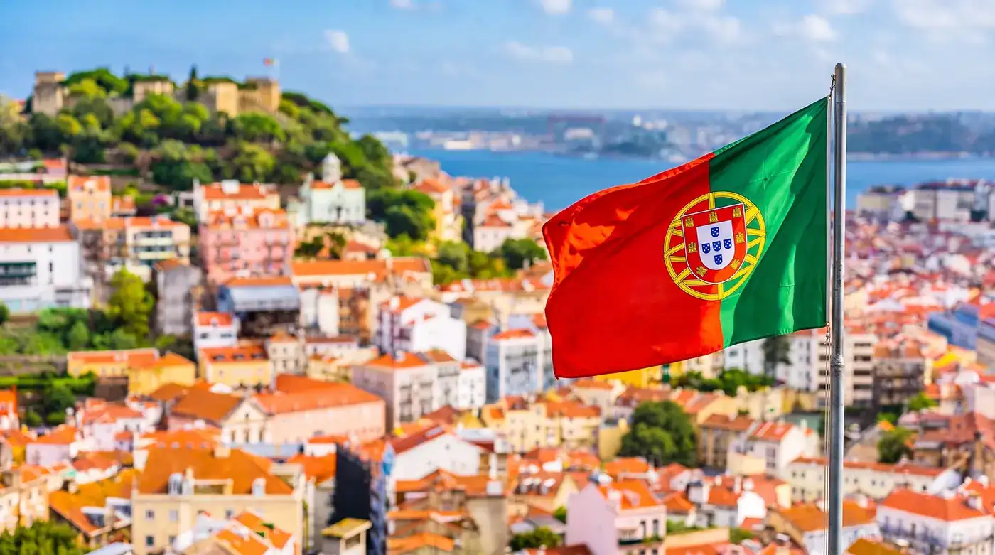 You are currently viewing Moving to Portugal from Portsmouth & Hampshire: A (2026) Expat Guide