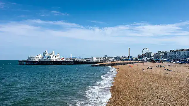 Seafront & Green Space Just Chilling in Southsea