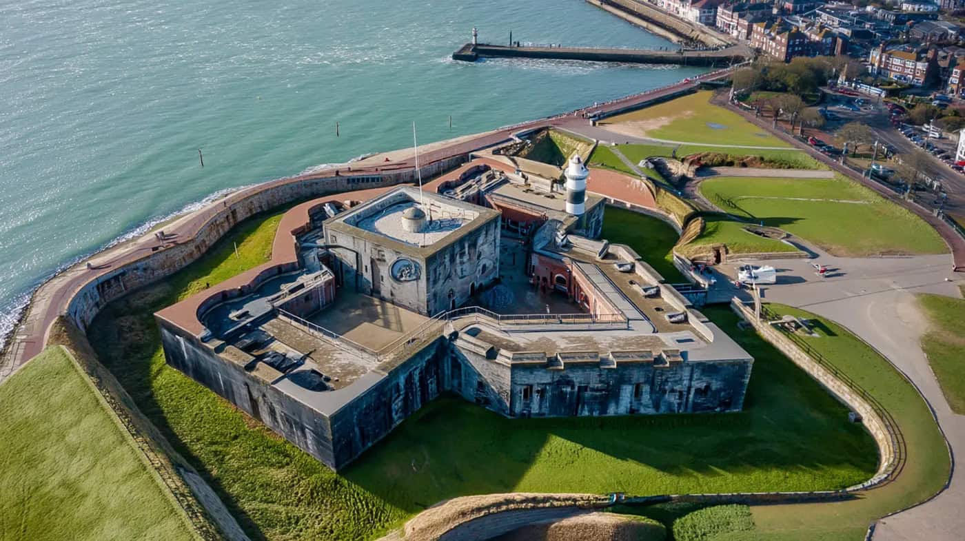You are currently viewing The Ultimate Guide to Living in Southsea: Everything You Need to Know in 2025